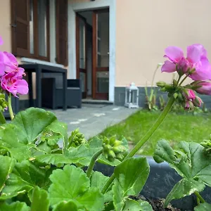 apt-peonia-appartamento-vista-lago.it-lombardy.com/